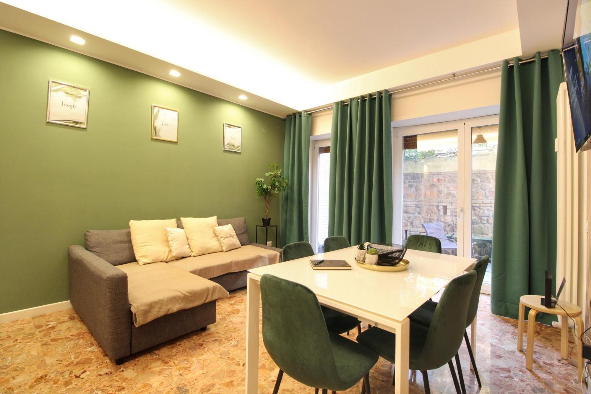 Delicious 2 Bed And Garden By Yh Apartamento